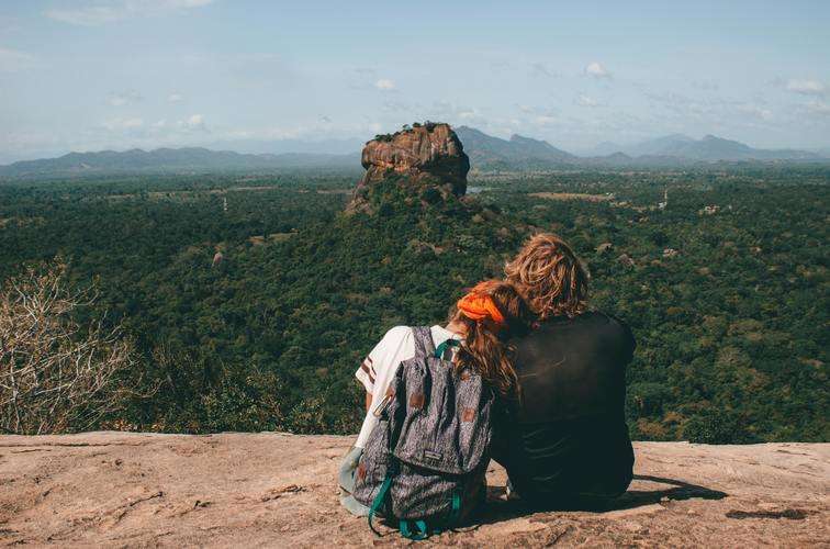 Als Backpacker schöne Momente mit anderen Reisenden teilen