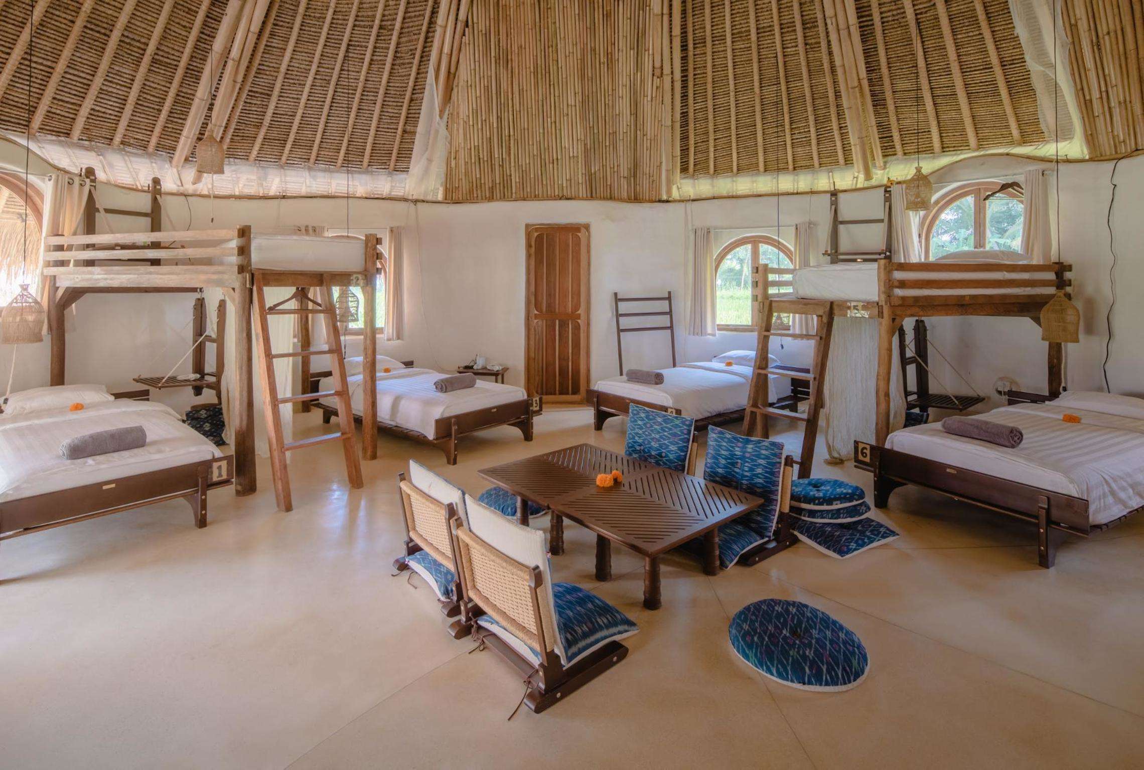 Mana Earthly Paradise, Indonesien